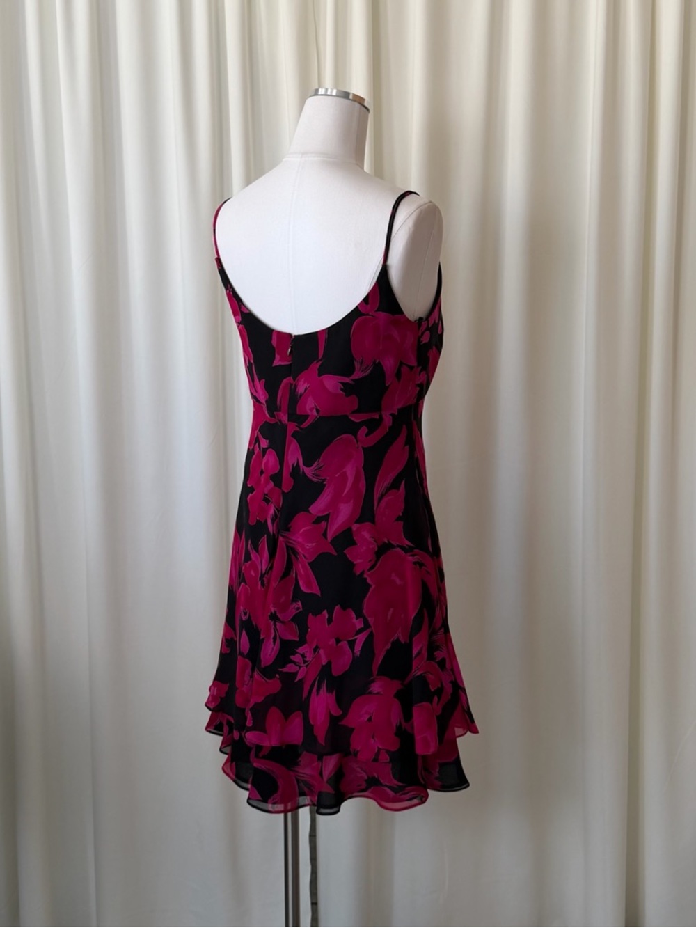 Vintage A.J. Bari 100% Silk Floral Tiered Mini Dress Pink & Black Size 10. - Picture 3 of 15